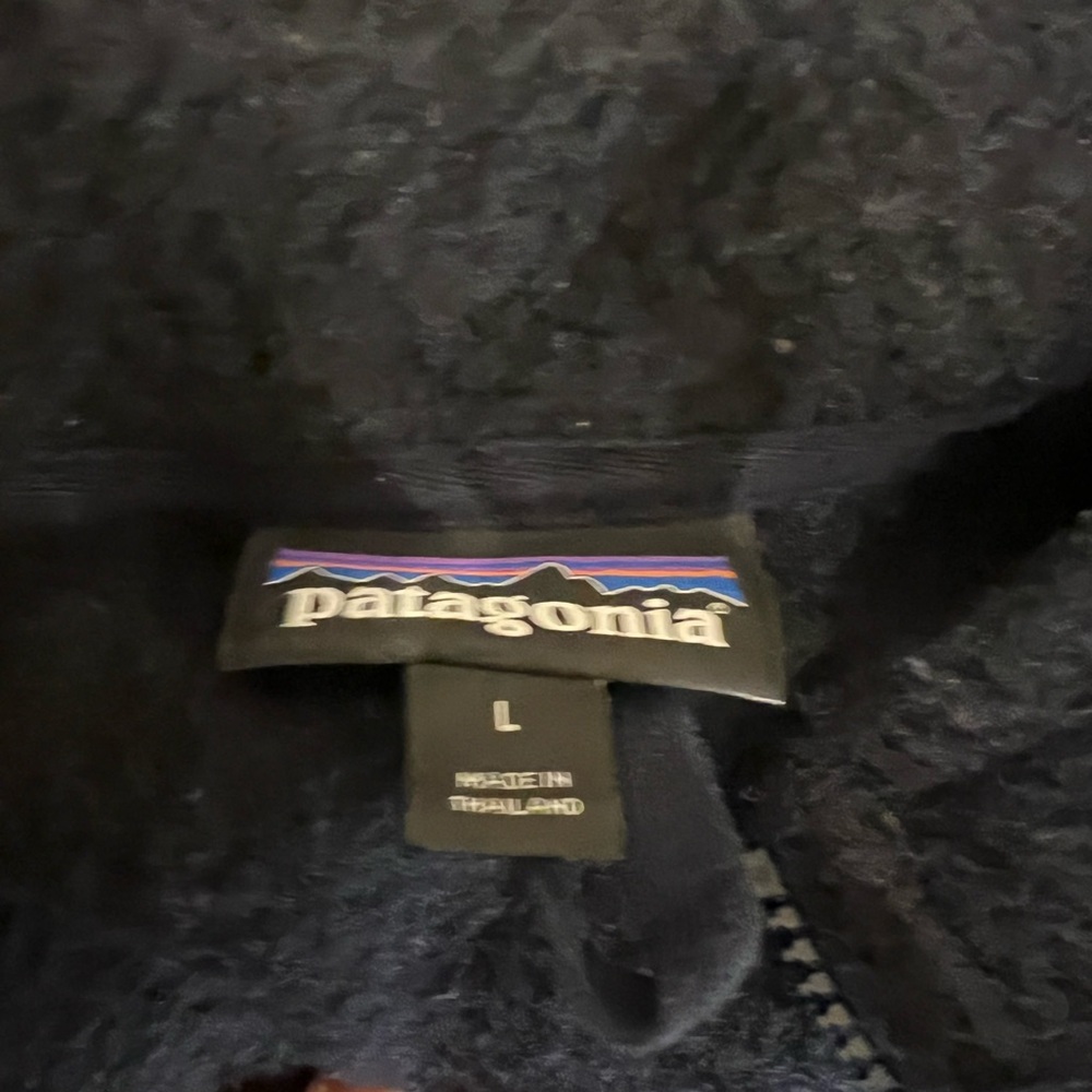 Patagonia Navy Blue Fleece Jacket - Picture 3 of 3